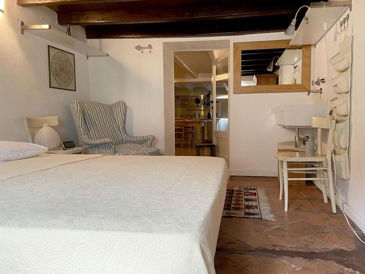 Fascinating Central Hideaway In A Physicist'S Home Όπως Εξωτερικό φωτογραφία