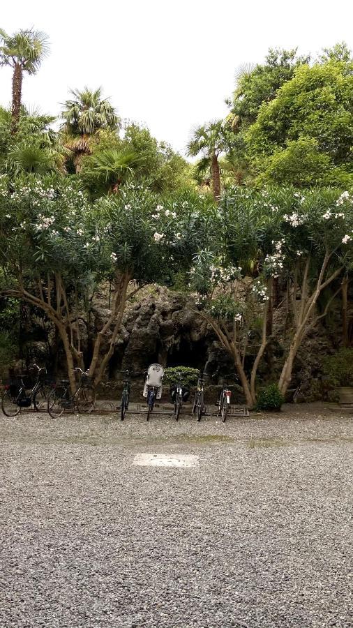 Fascinating Central Hideaway In A Physicist'S Home Όπως Εξωτερικό φωτογραφία